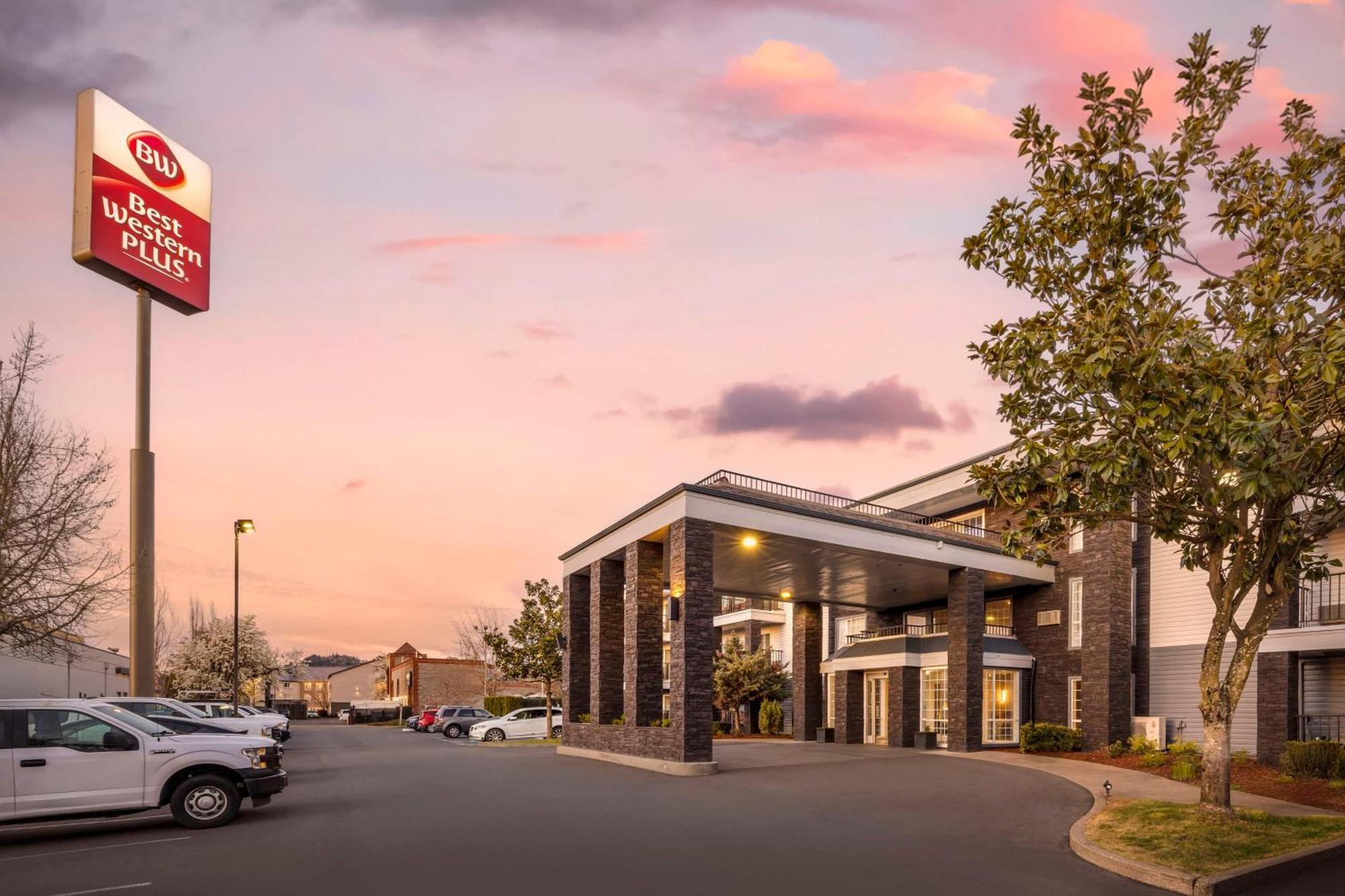 Best Western Plus Grand Manor Inn Springfield Exterior foto
